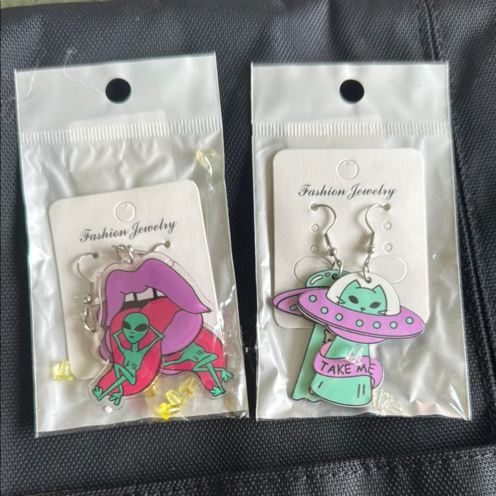 Alien Earrings Set